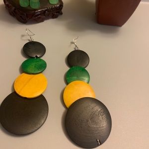 Afrocentric circle earrings. Made of wood.